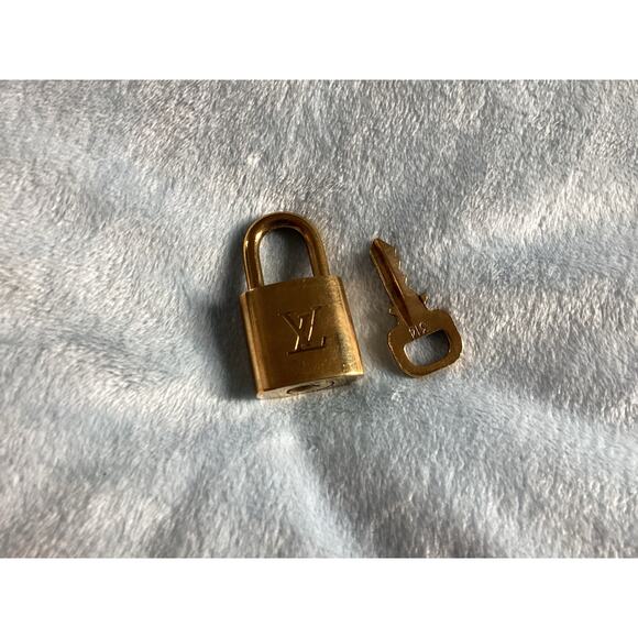 Louis Vuitton lock and key #314 - Picture 1 of 3